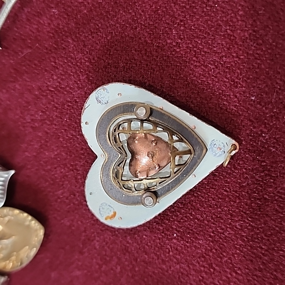 Vintage Miscellaneous Heart Brooches Pins Jewelry - Picture 7 of 9